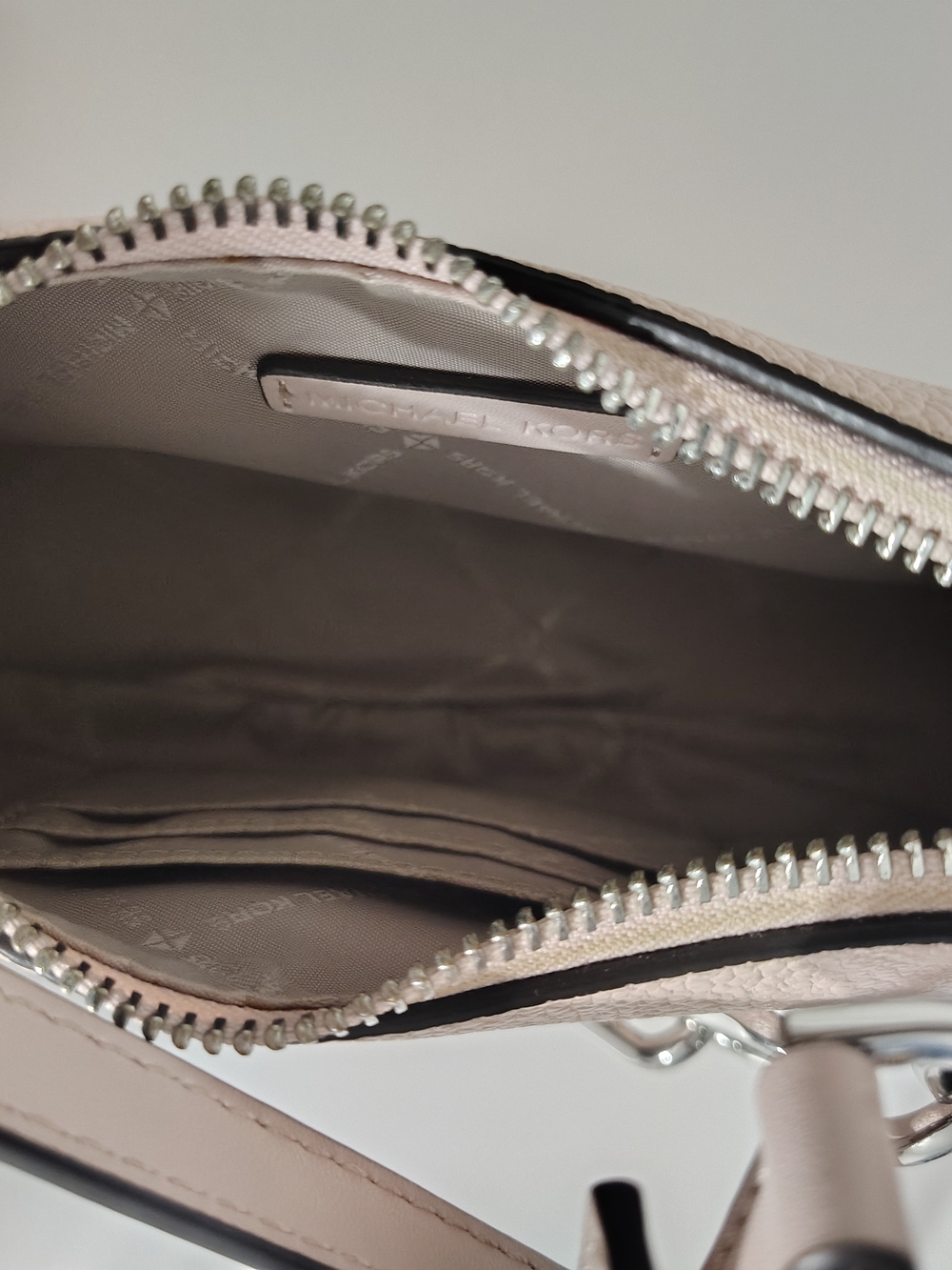 Michael Kors Cora Mini Zip Pouchette Shoulder Crossbody - Picture 4 of 7